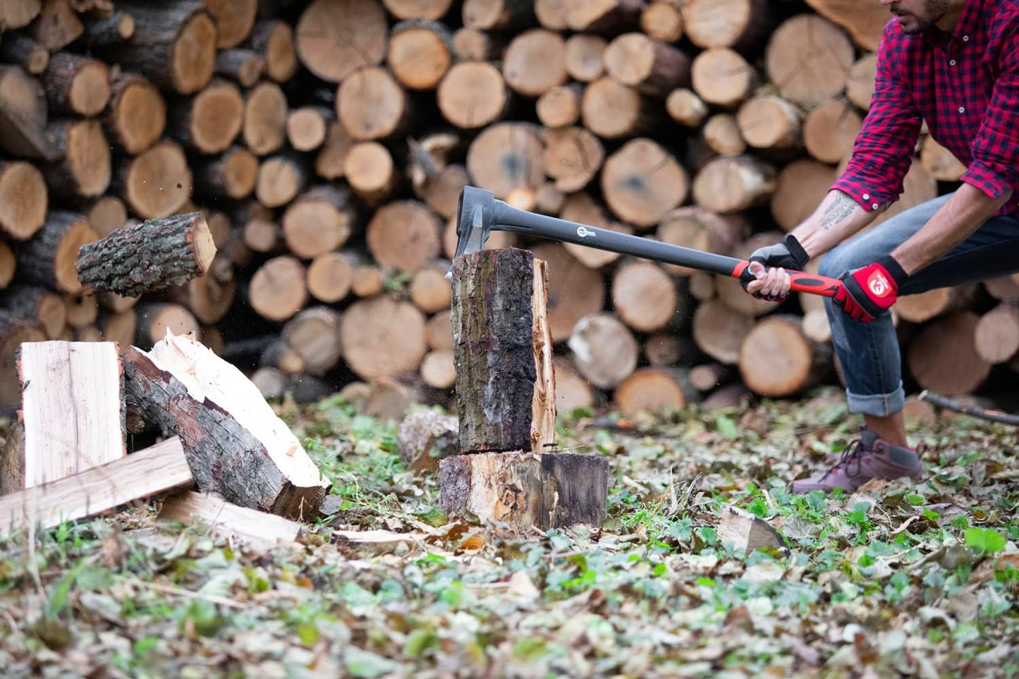 INTERTOOL Log Splitting Maul Axe - 36” Wood Chopping Ax with Rust Resistant Steel, Shock Absorbing Fiberglass Anti-Slip Handle, & Blade Sheath Cover - HT-0275